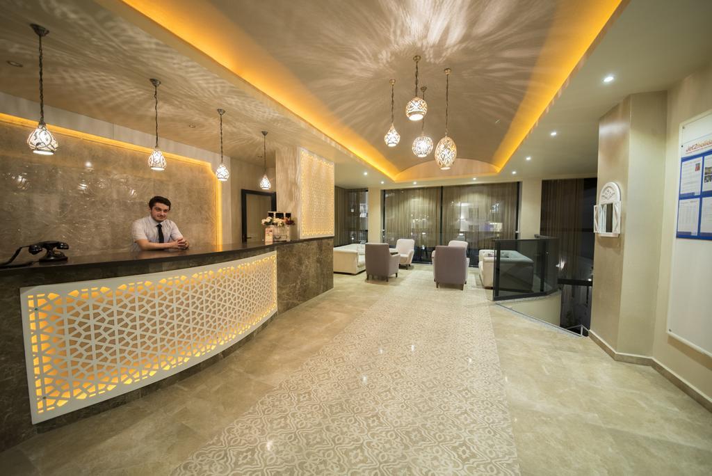 蒙特贝罗豪华酒店 厄吕代尼兹 外观 照片